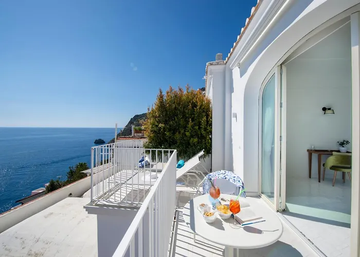 Infinity 4* Праяно